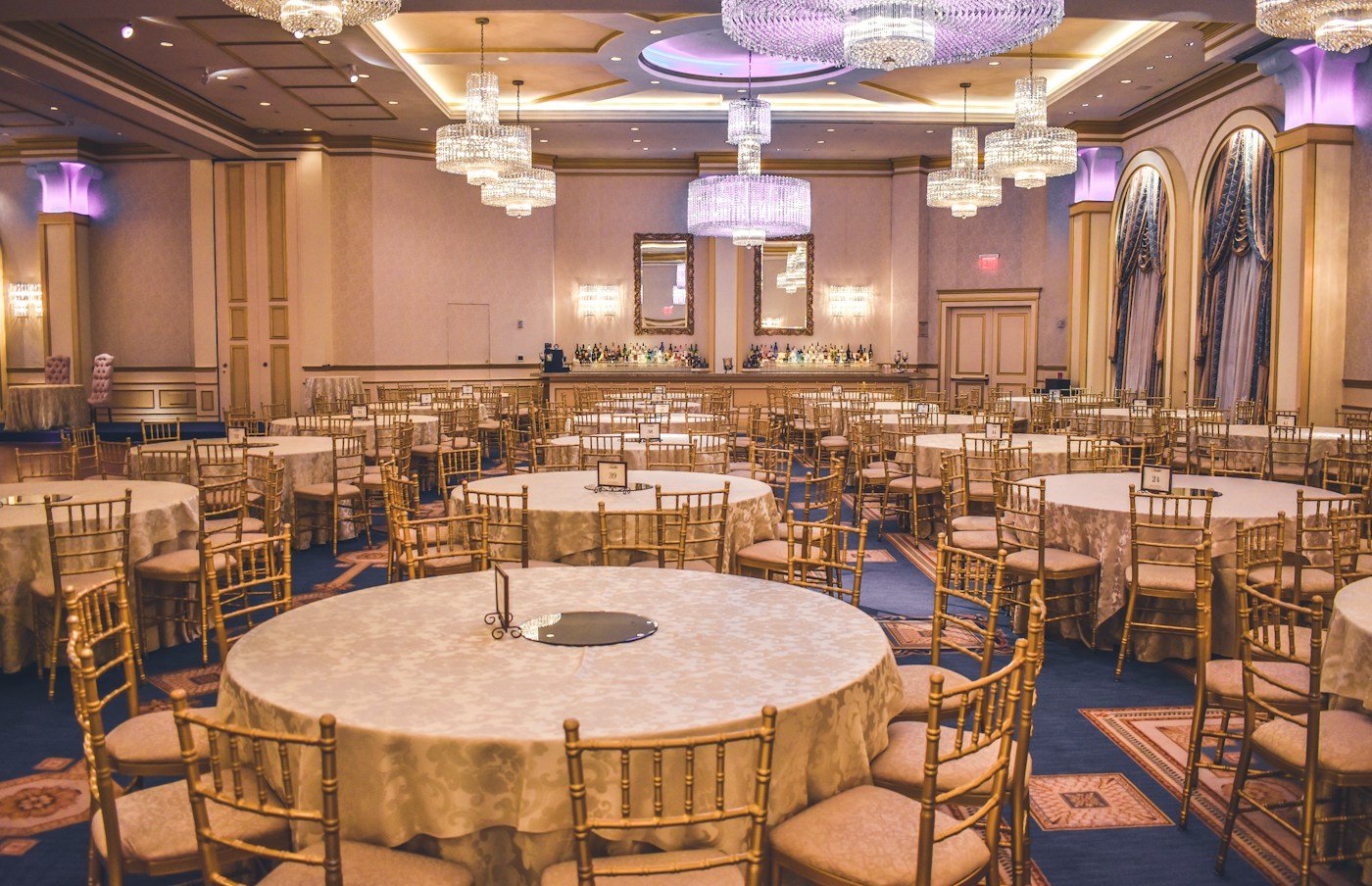 Intérieur élégant d'une salle de réception